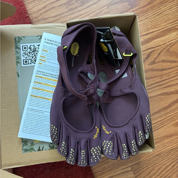 Vibram Women's Dark Purple FiveFingers Athletic Shoes